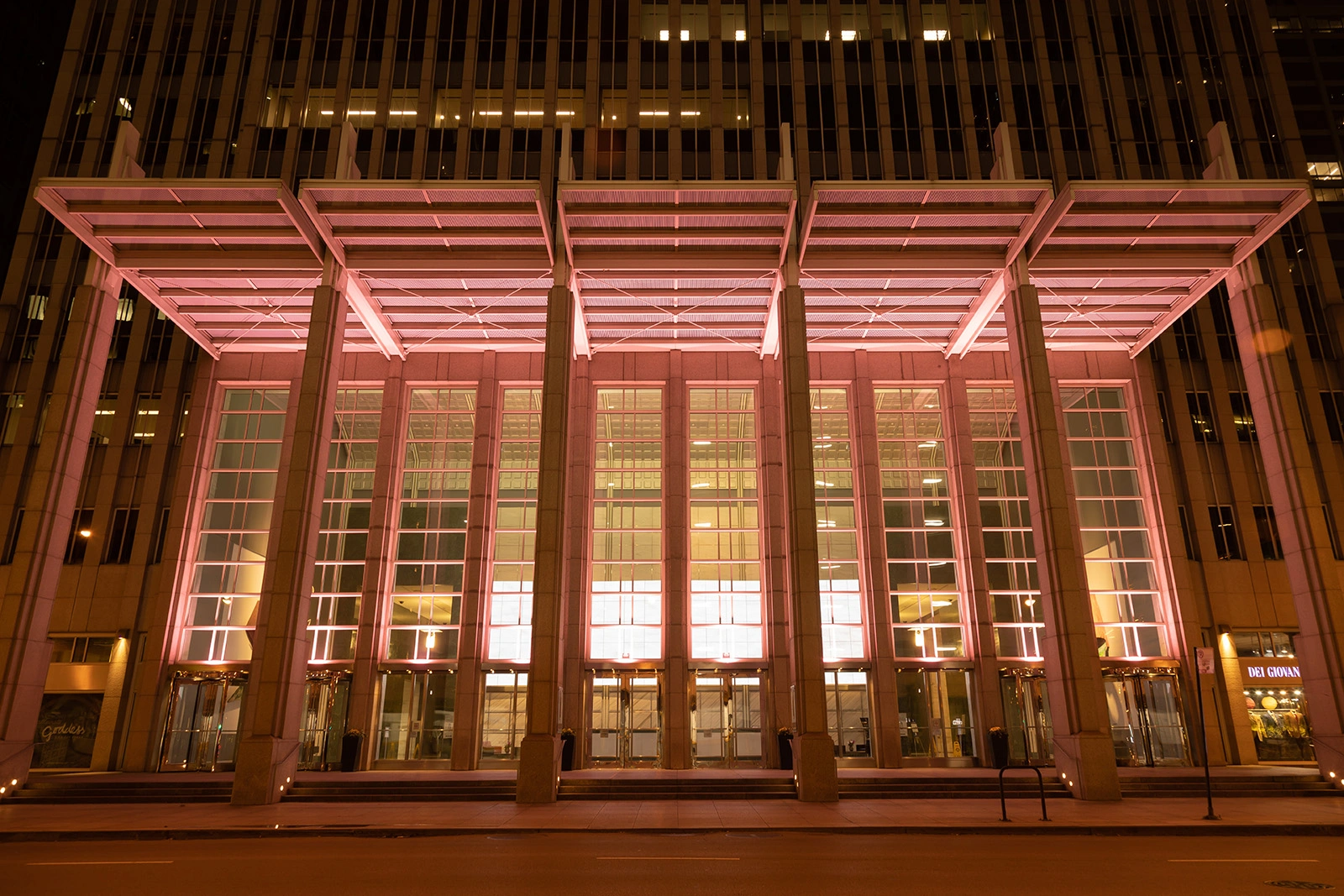 Exteria Lighting Bolt RGBL floodlights providing color-changing facade lighting at 181 West Madison, Chicago