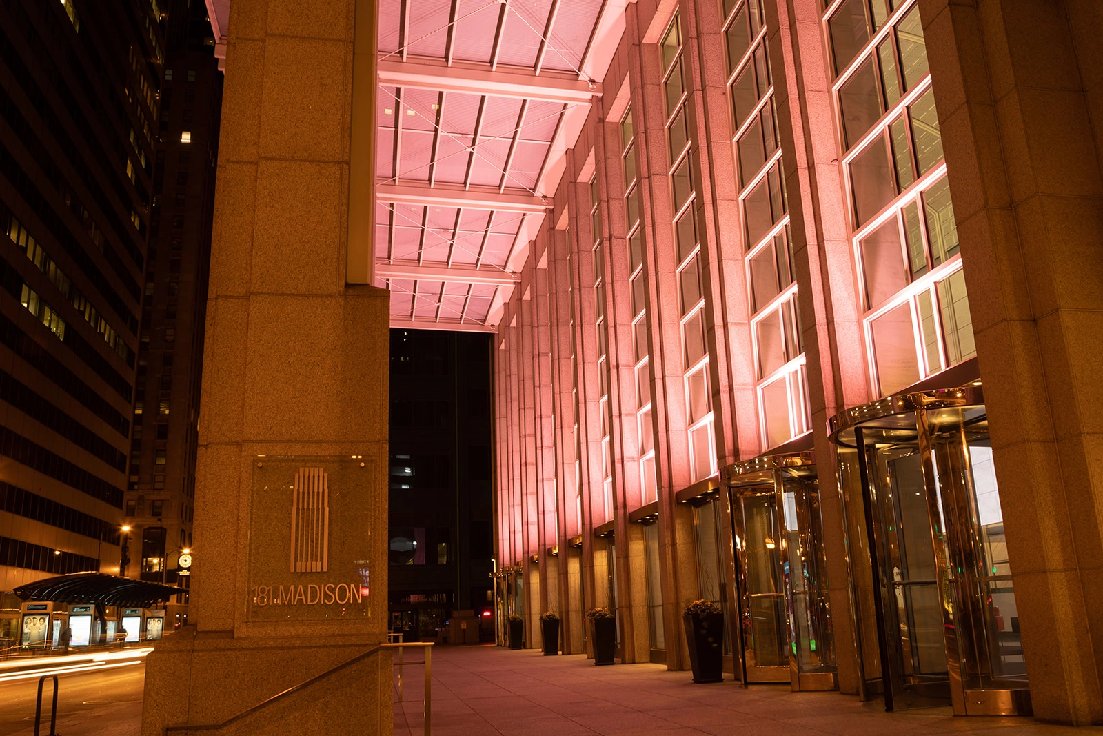 Exteria Lighting Bolt RGBL floodlights providing color-changing facade lighting at 181 West Madison, Chicago