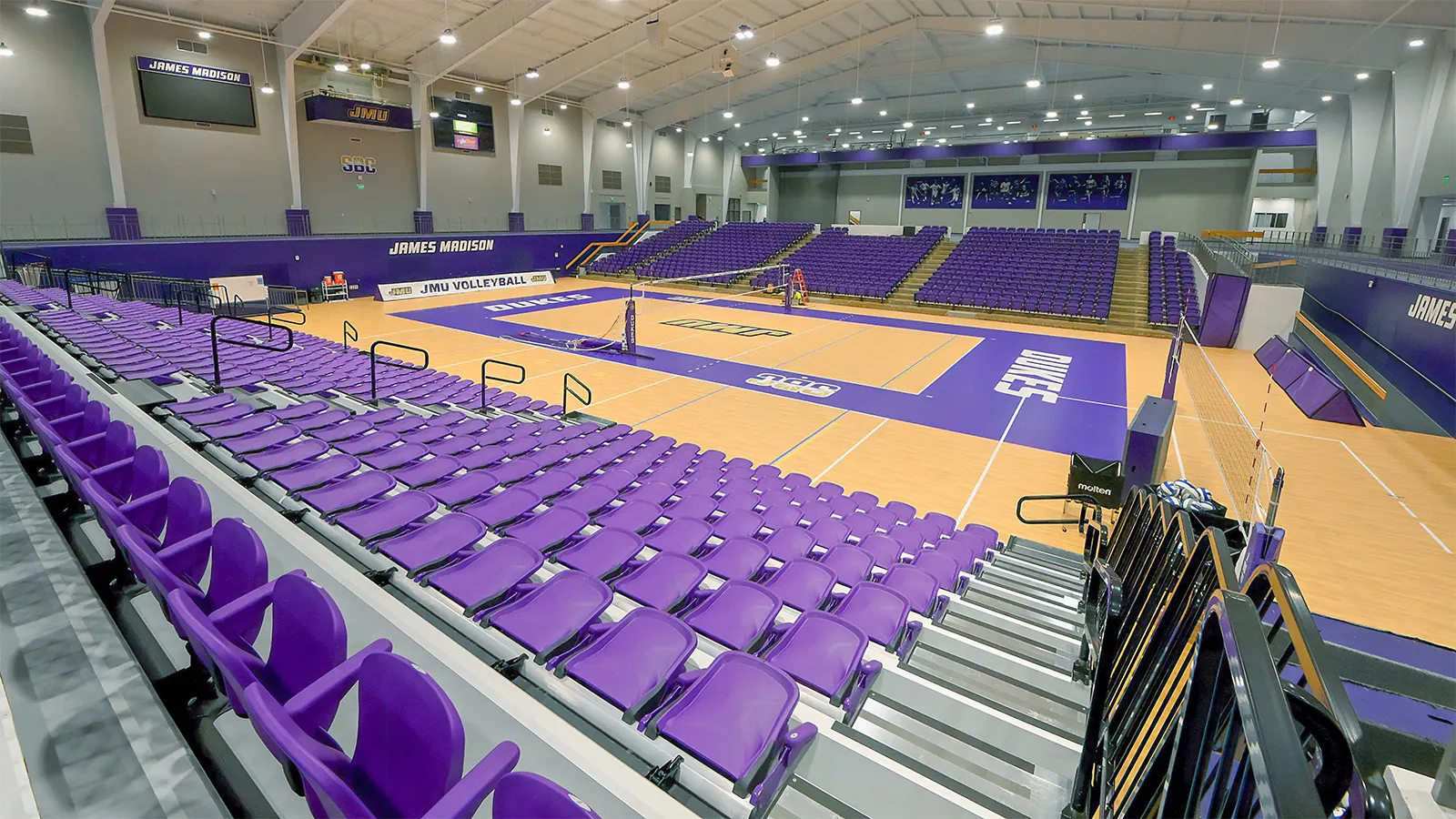 James Madison University, Convocation Center - Image 6