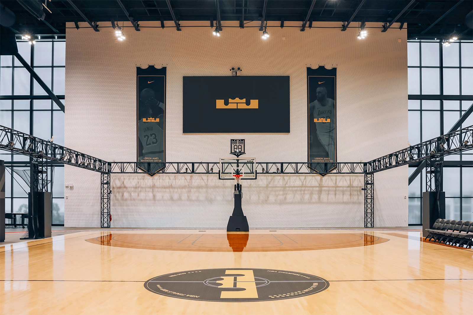 Nike LeBron James Innovation Center - Image 4