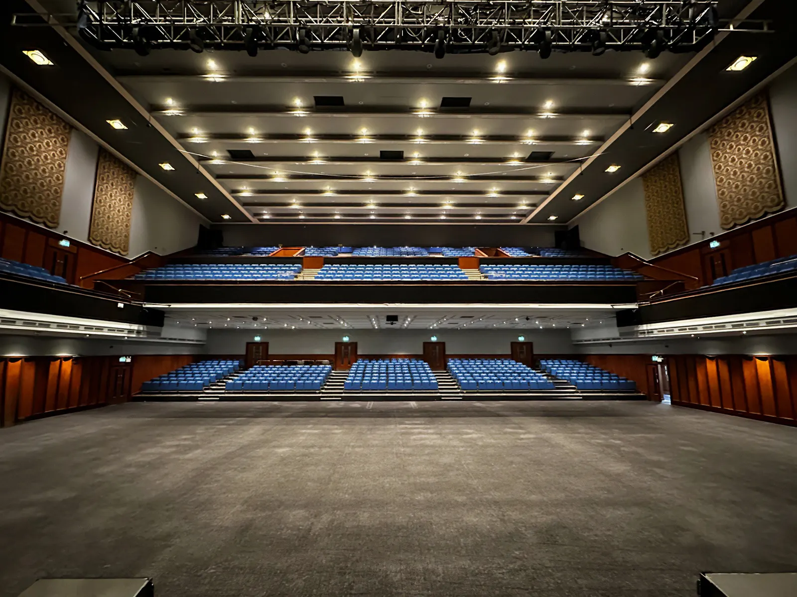 Portsmouth Guildhall - Image 3