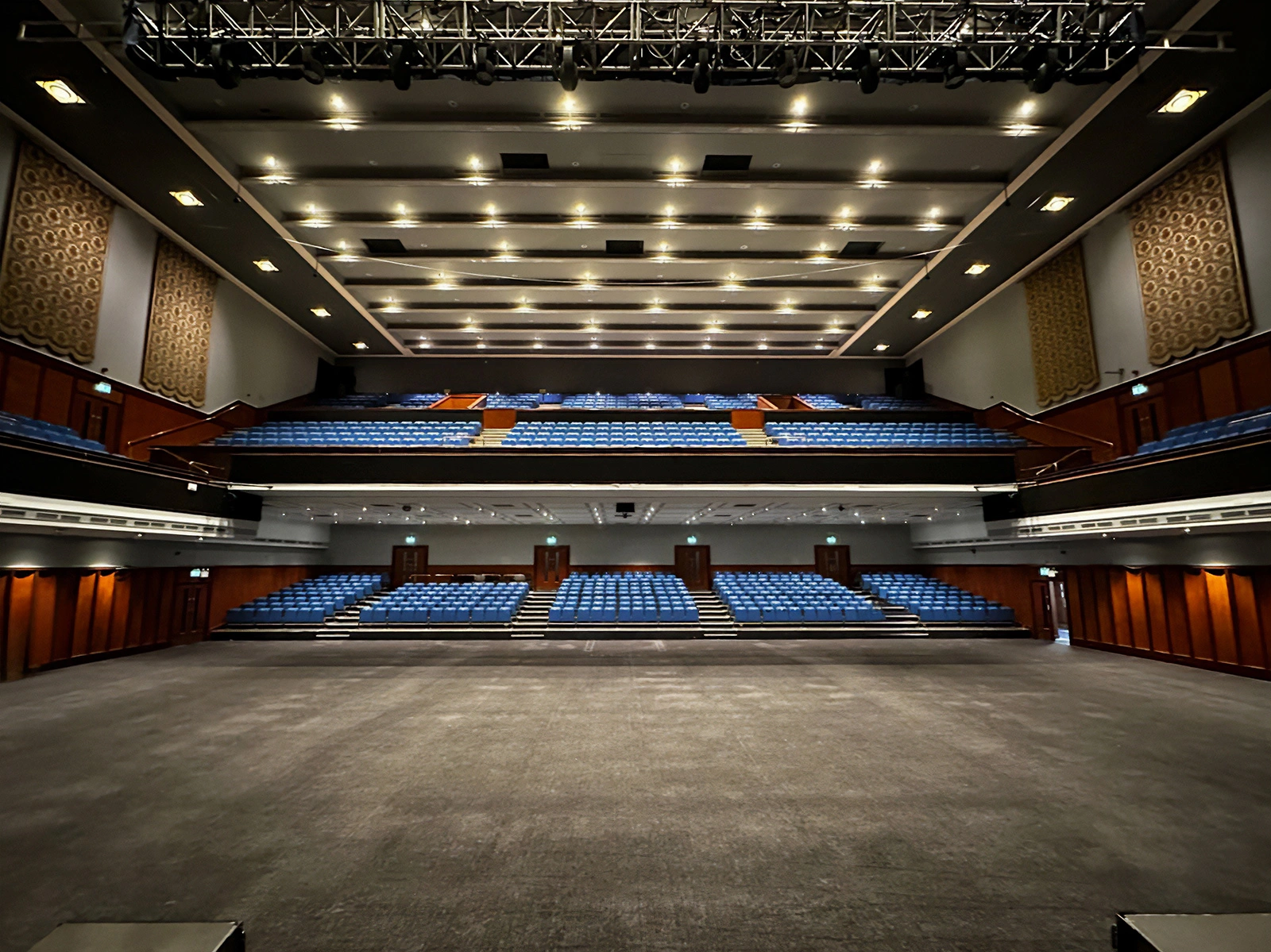 Portsmouth Guildhall - Image 3