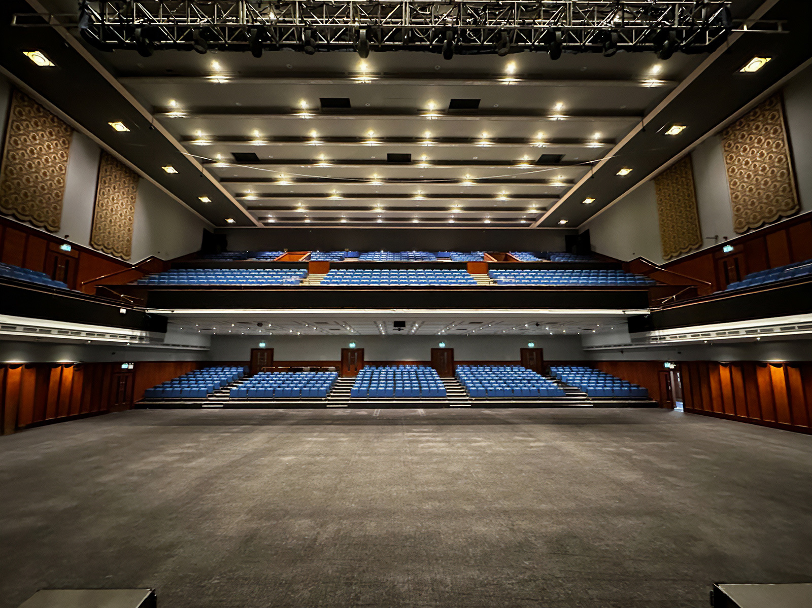 Portsmouth Guildhall - Image 3